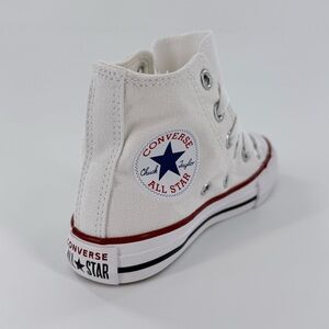 Converse Kids White Chuck Taylor All Star High Tops Youth 11 LaceUp Canvas New